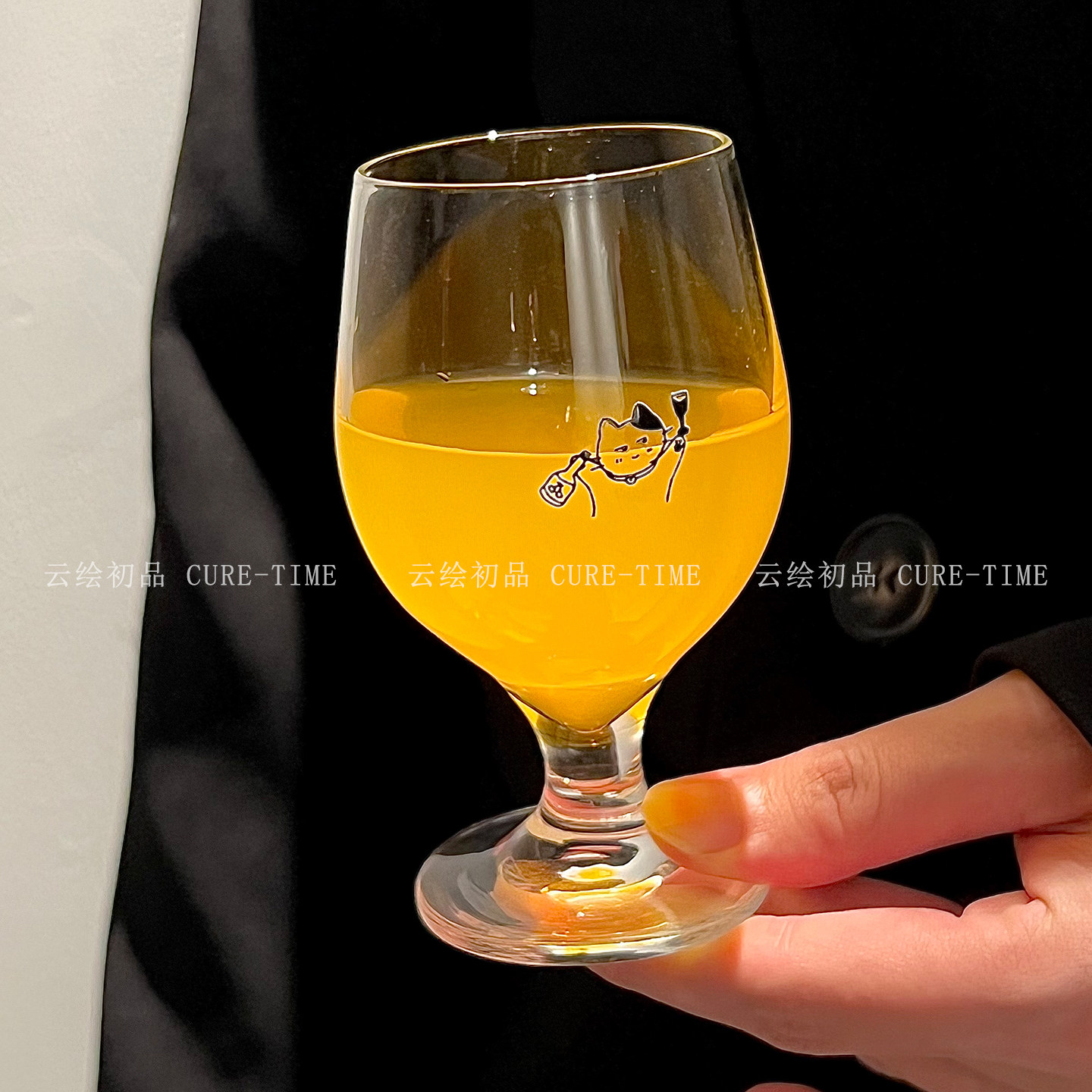 原创简笔画小猫高脚葡萄酒杯