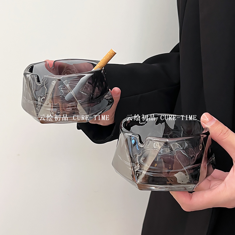 ins创意家用玻璃烟灰缸轻奢潮流客厅高端几何烟缸办公室时尚烟盅