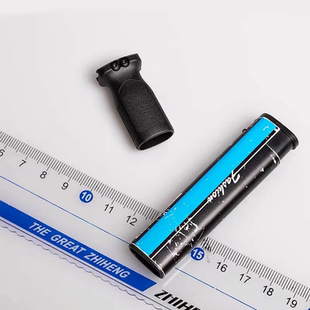 微缩1/8尺寸模型20mm导轨战术握把模型大三角垂直RVG骑士短斜直握