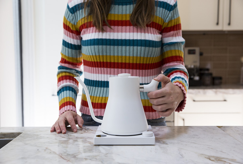 白色智能咖啡壶手冲壶
