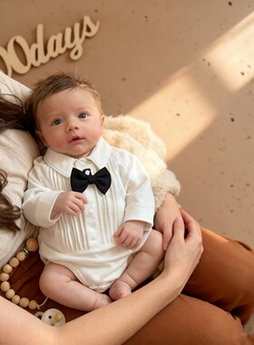 婴儿衣服纯棉男宝宝春秋长袖三角哈衣满月绅士拍照服包屁衣100天