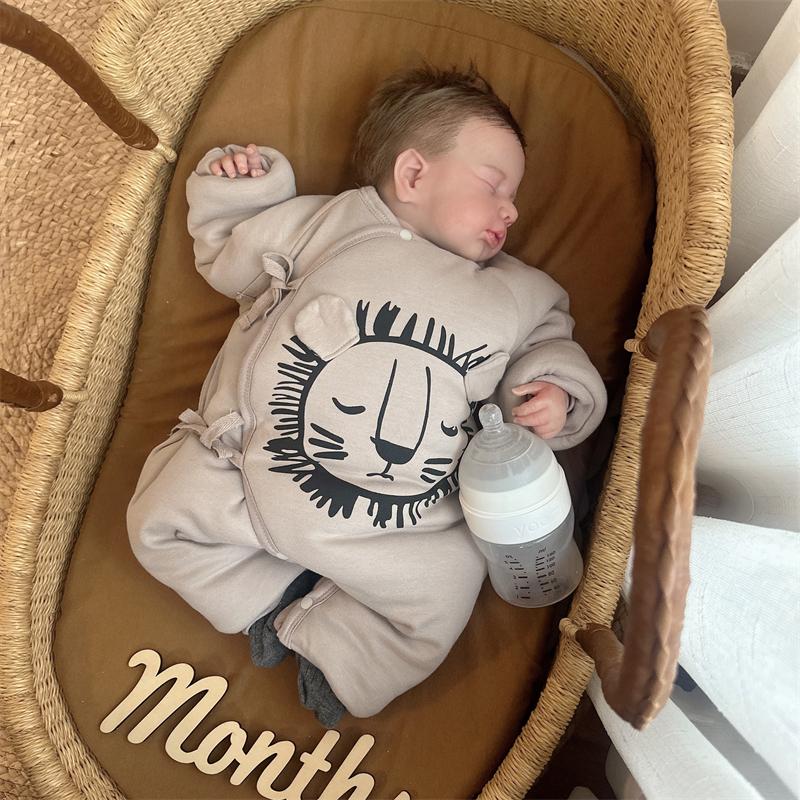 新生儿衣服秋冬夹棉连体衣加厚保暖小月龄爬服男女宝宝外出棉服52