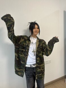 ZOOBI迷彩宽松牛仔翻领外套休闲户外登山帅气长袖衬衫