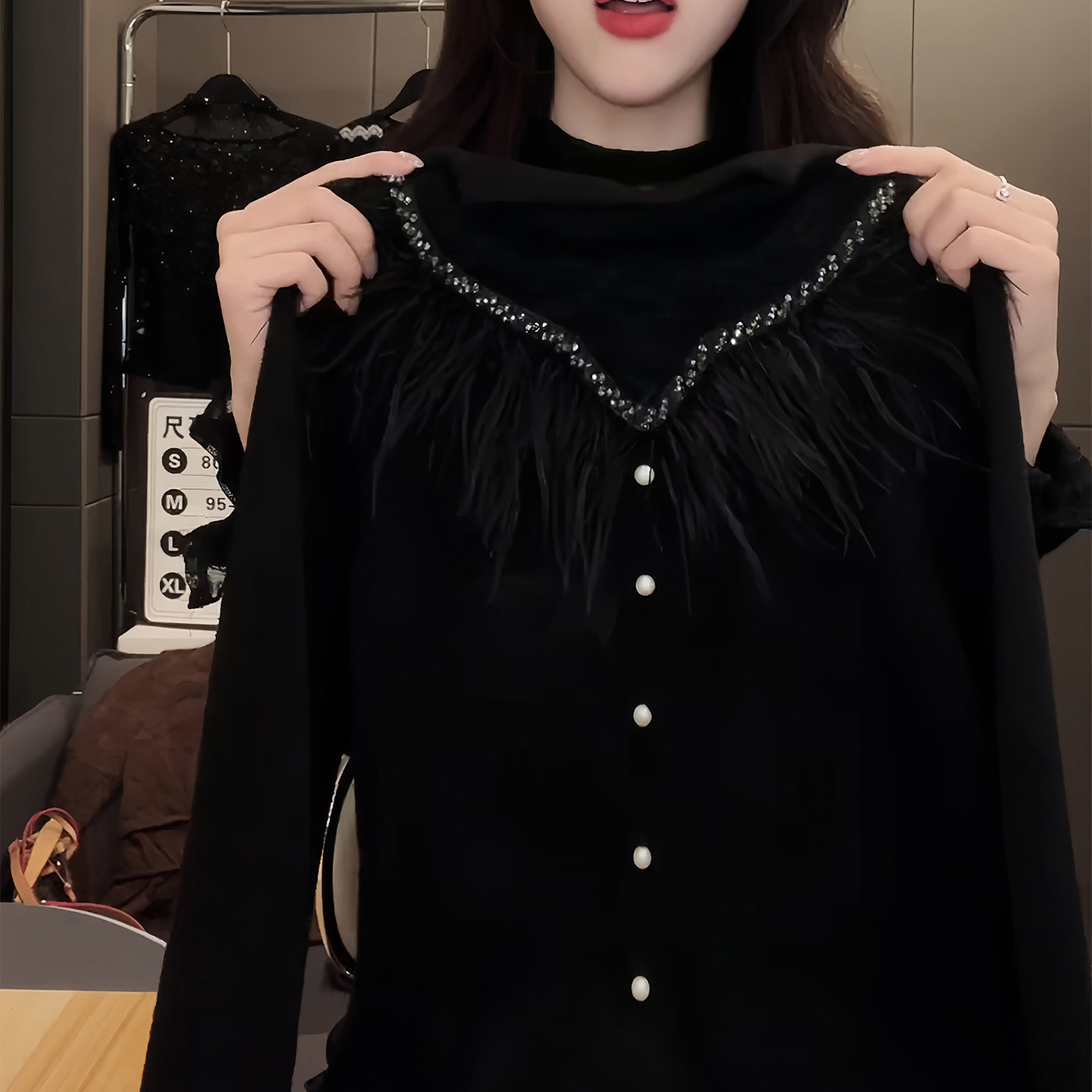 秋冬季新品法式轻奢羽毛流苏烫钻半高领针织衫女气质内搭显瘦上衣,女装/女士精品,大码内搭,淘宝优惠券,粉丝福利购,淘宝优惠卷