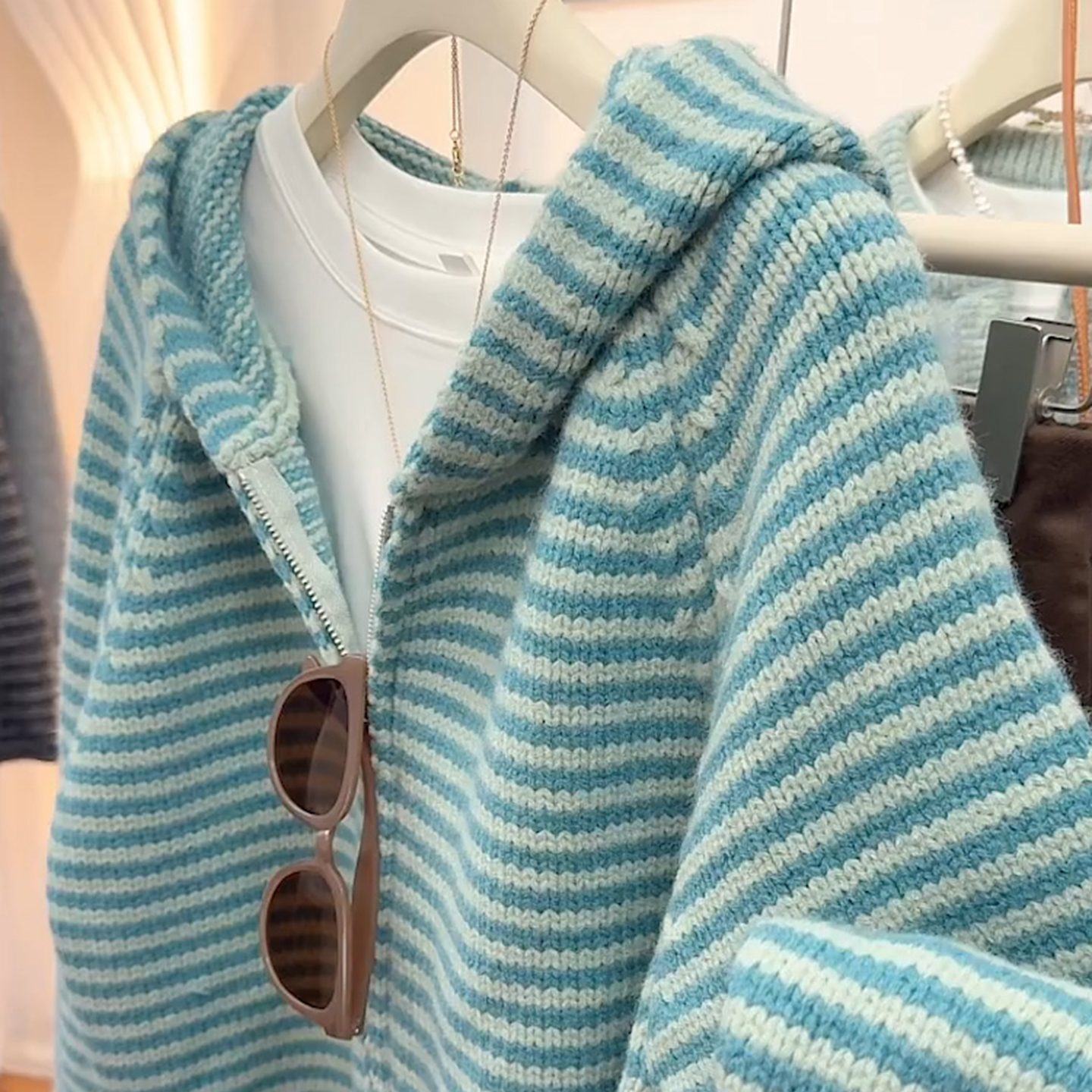 秋冬慵懒风条纹连帽针织毛衣外套