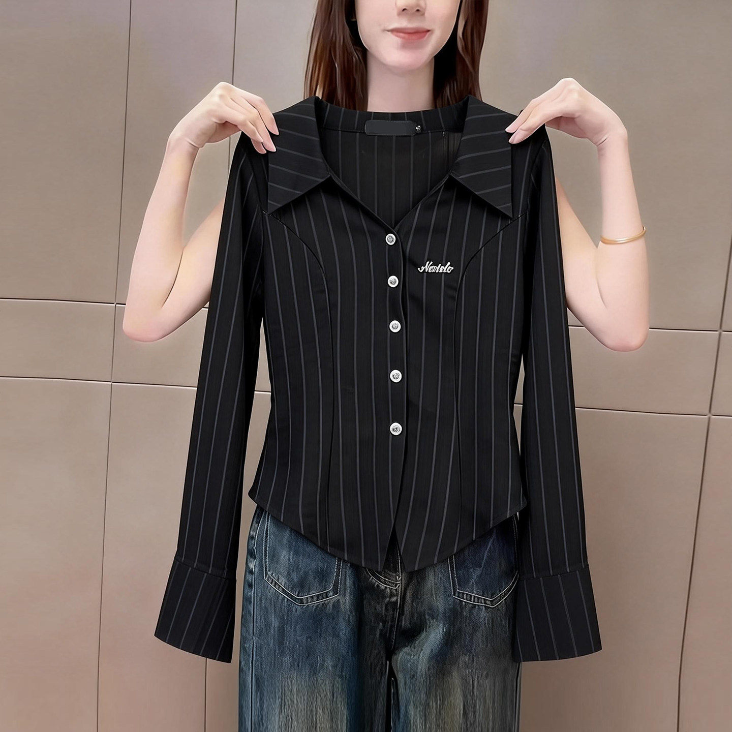 通勤日常百搭条纹翻领长袖衬衫女早春季新品高级感气质休闲衬衣潮,女装/女士精品,大码内搭,淘宝优惠券,粉丝福利购,淘宝优惠卷