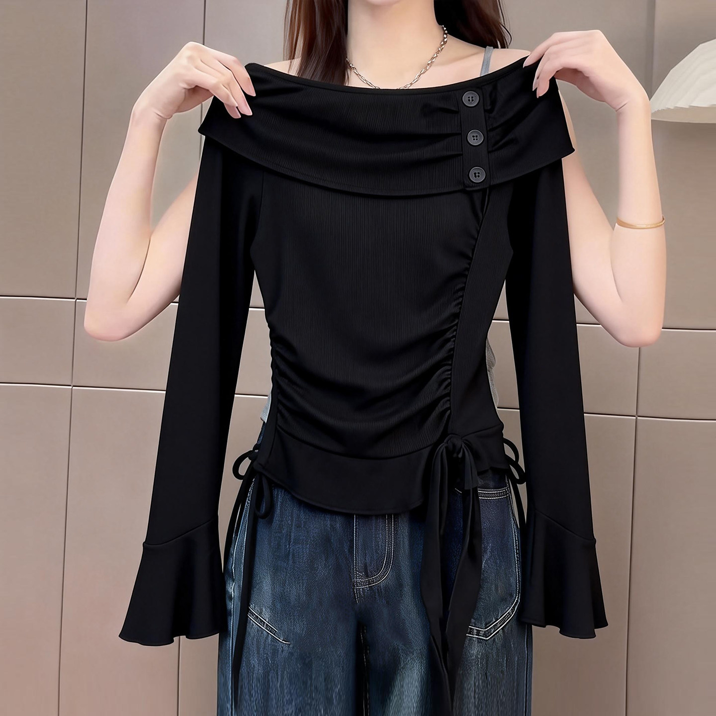 洋气设计感修身抽绳一字领长袖t恤女春季新品高级喇叭袖内搭小衫,女装/女士精品,大码内搭,淘宝优惠券,粉丝福利购,淘宝优惠卷