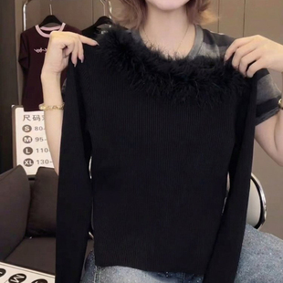 2026秋冬季时髦小姨风黑色毛毛装饰长袖针织衫女氛围感打底衫上衣
