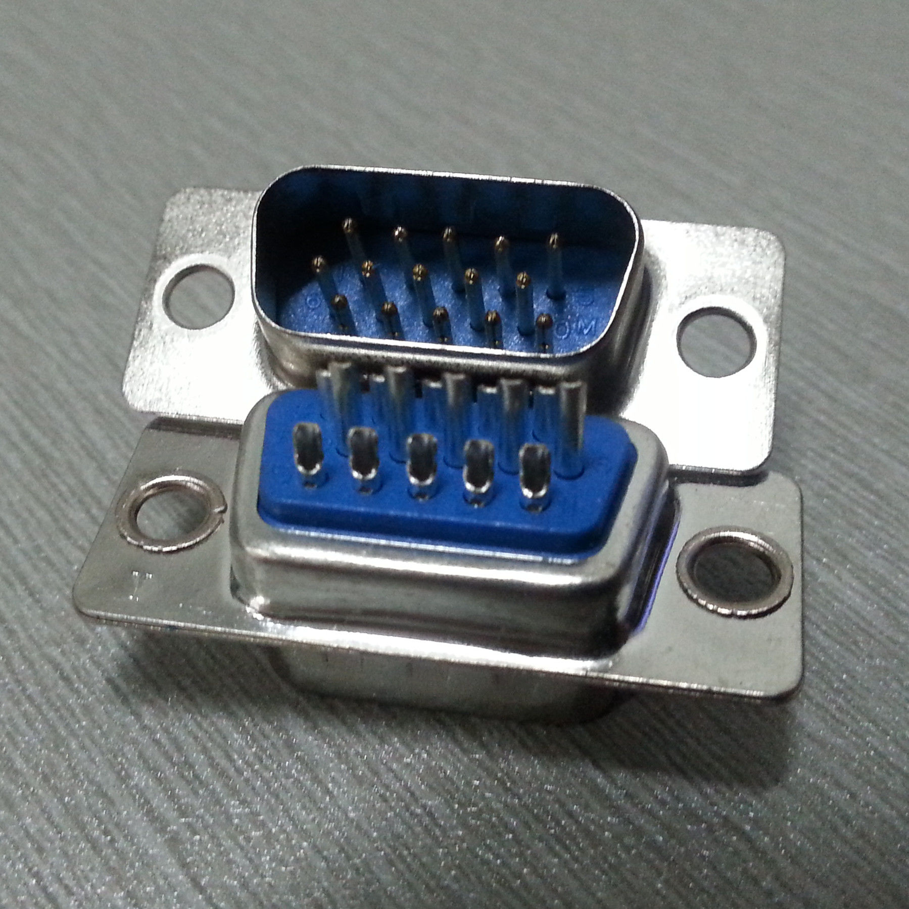 高密度HDD15P实心针公插头vga焊线式连接器dsub15芯接插件