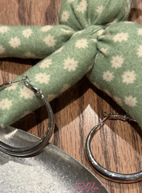 iFHHee 肥肥圈圈 2色 好品质 显脸小 基础百搭 耳环