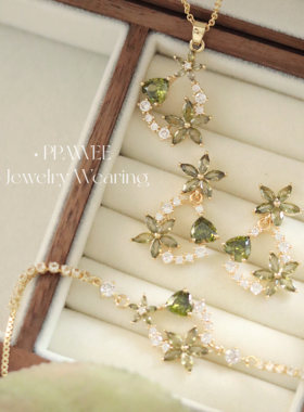 花蝶漫野|绿色花朵吊坠耳饰夏天圆形水晶耳环高级感精致锆石耳钉