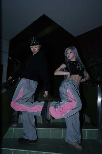 HoneYmoon原创街舞拼接撞色透气速干裤不粘腿荭荭驴子同款粉绿灰