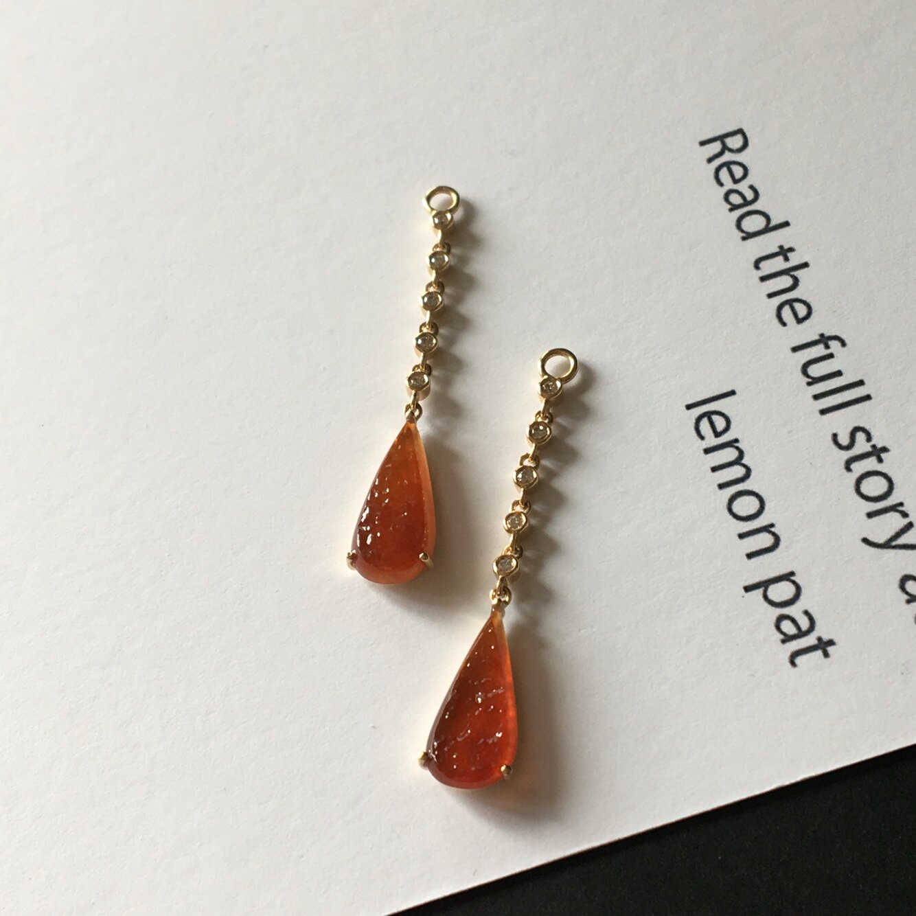 (已结缘)翡翠镶嵌耳坠18k金镶嵌冰种橘红原始皮层水滴耳环