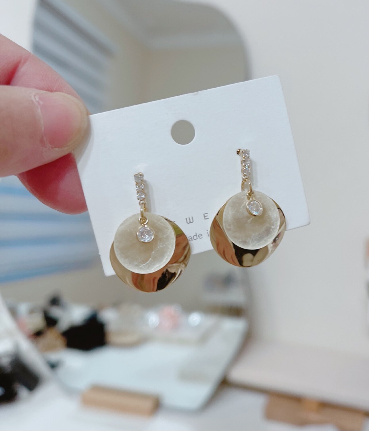 韩国东大门新款进口金属贝母水钻吊坠气质百搭时尚个性耳钉耳环女