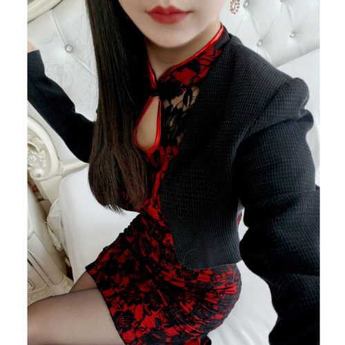 特别漂亮的掐腰旗袍短款小个子女