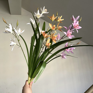 带叶东方花蕙兰仿真年宵花中国兰花家居软装婚庆影楼花卉花箱插花