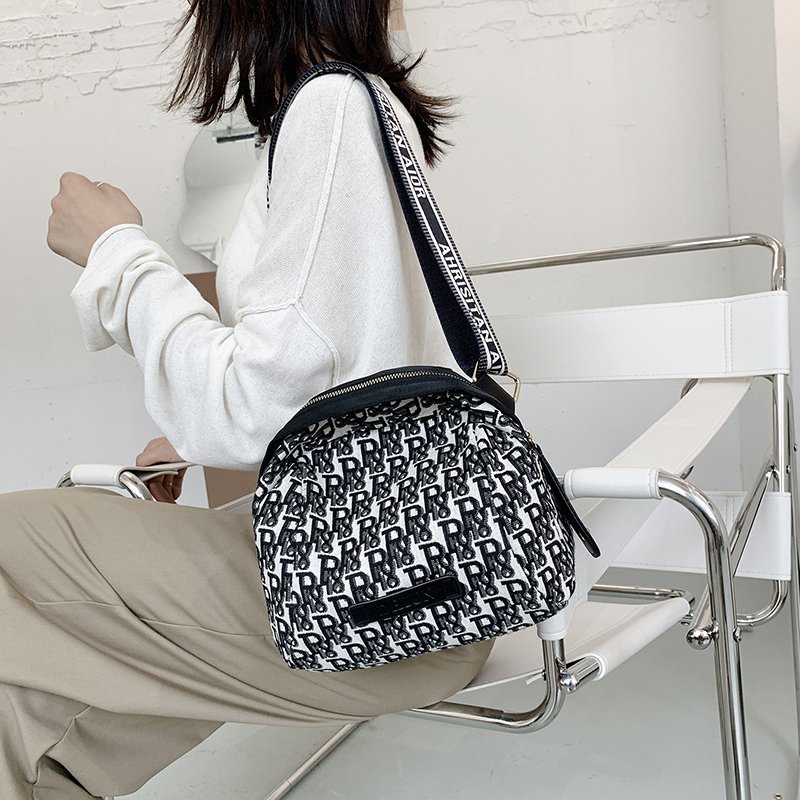 夏天帆布包包女2025时尚印花大容量贝壳包休闲百搭宽带单肩斜挎包,箱包皮具/热销女包/男包,通用款女包,淘宝优惠券,粉丝福利购,淘宝优惠卷