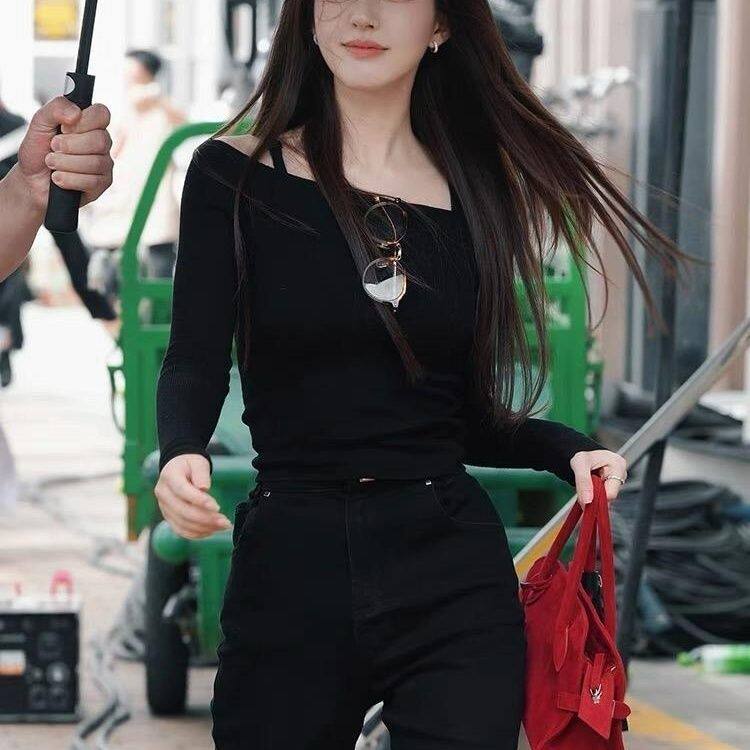黑色一字领露肩打底衫女修身显瘦长袖上衣