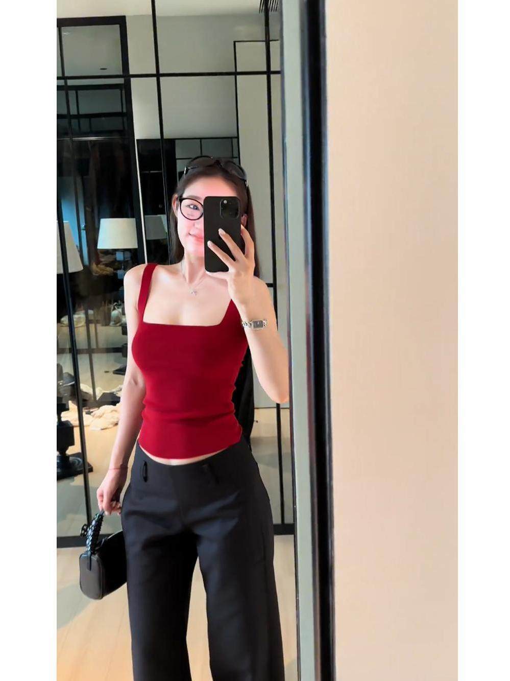 2025新款LA 法式大方领黑色红色遮副乳显瘦紧身小背心纯欲吊带