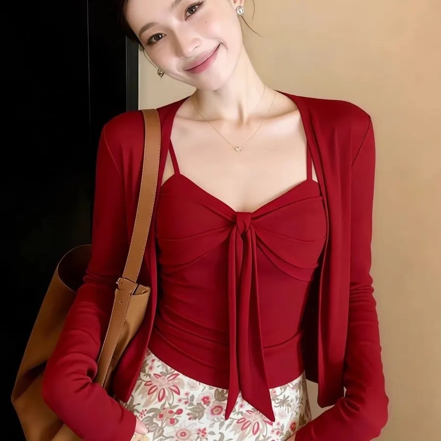 春季穿搭蝴蝶结吊带开衫长袖t恤女2026新款设计感两件套红色上衣