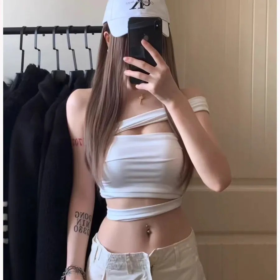 辣妹不规则镂空设计感紧身短款露脐抹胸背心女夏季小众独特小上衣