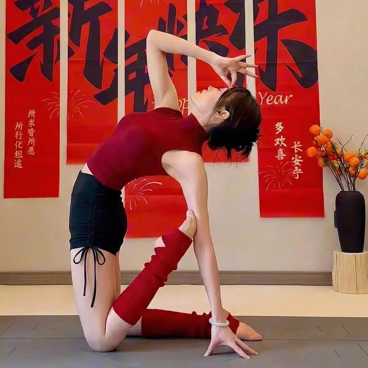 红色瑜伽服上衣2026新款超火绝美小飞袖新年高级感普拉提运动背心