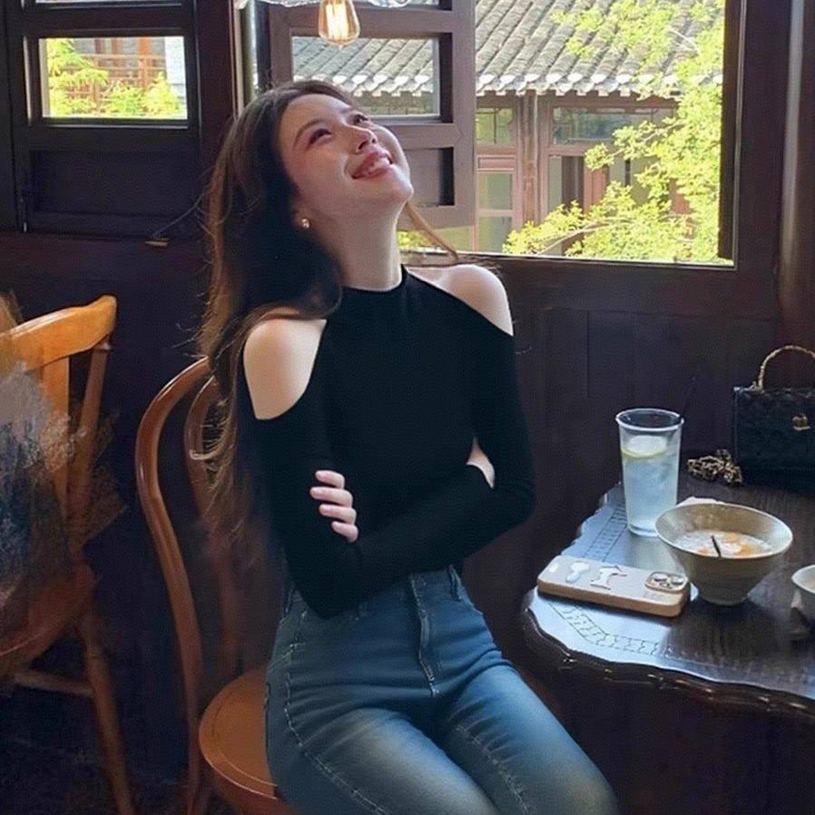 御姐风黑色性感露肩打底衫女秋镂空修身长袖T恤设计感巨好看上衣