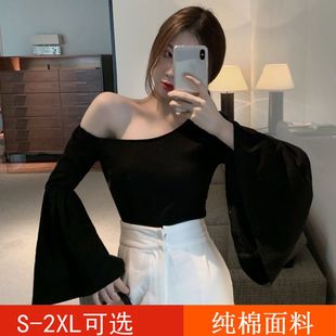 斜领露肩漏锁骨上衣显瘦心机设计感小众修身喇叭袖长袖t恤女性感
