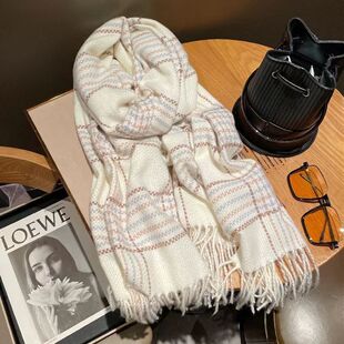 白色减龄格子围巾女冬季2023新款韩版百搭日系学生高级感保暖围脖