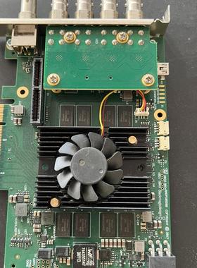 出这款绿色的 DeckLink 8K Pro 是由 BMD