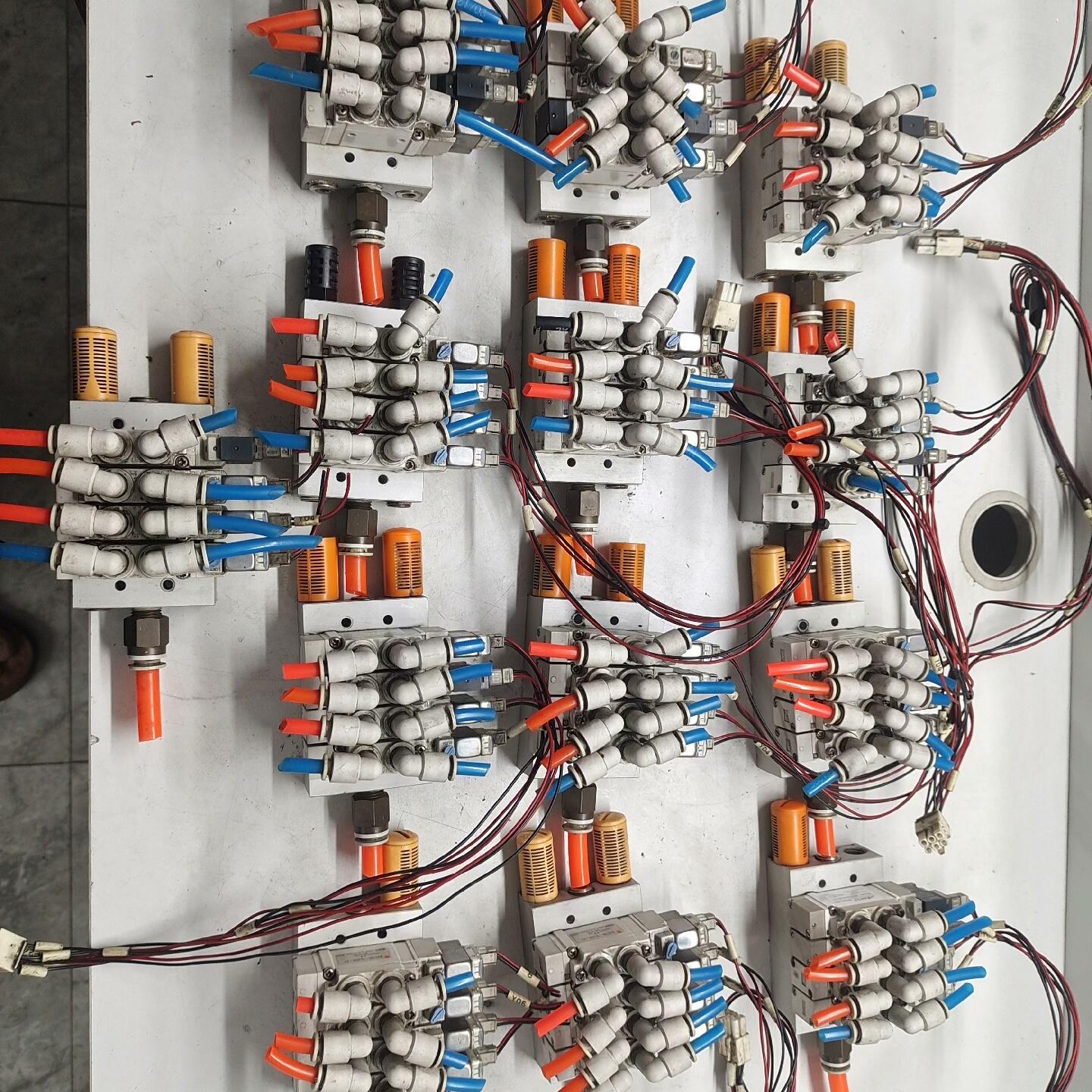 日本电磁阀SY5120-5LZD-01 一组4个 共1