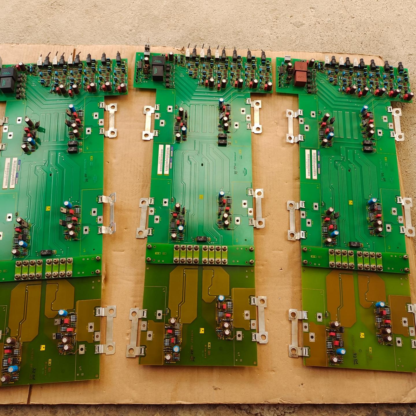 6SE7035-1EJ84-1JC1 6SE7037-0