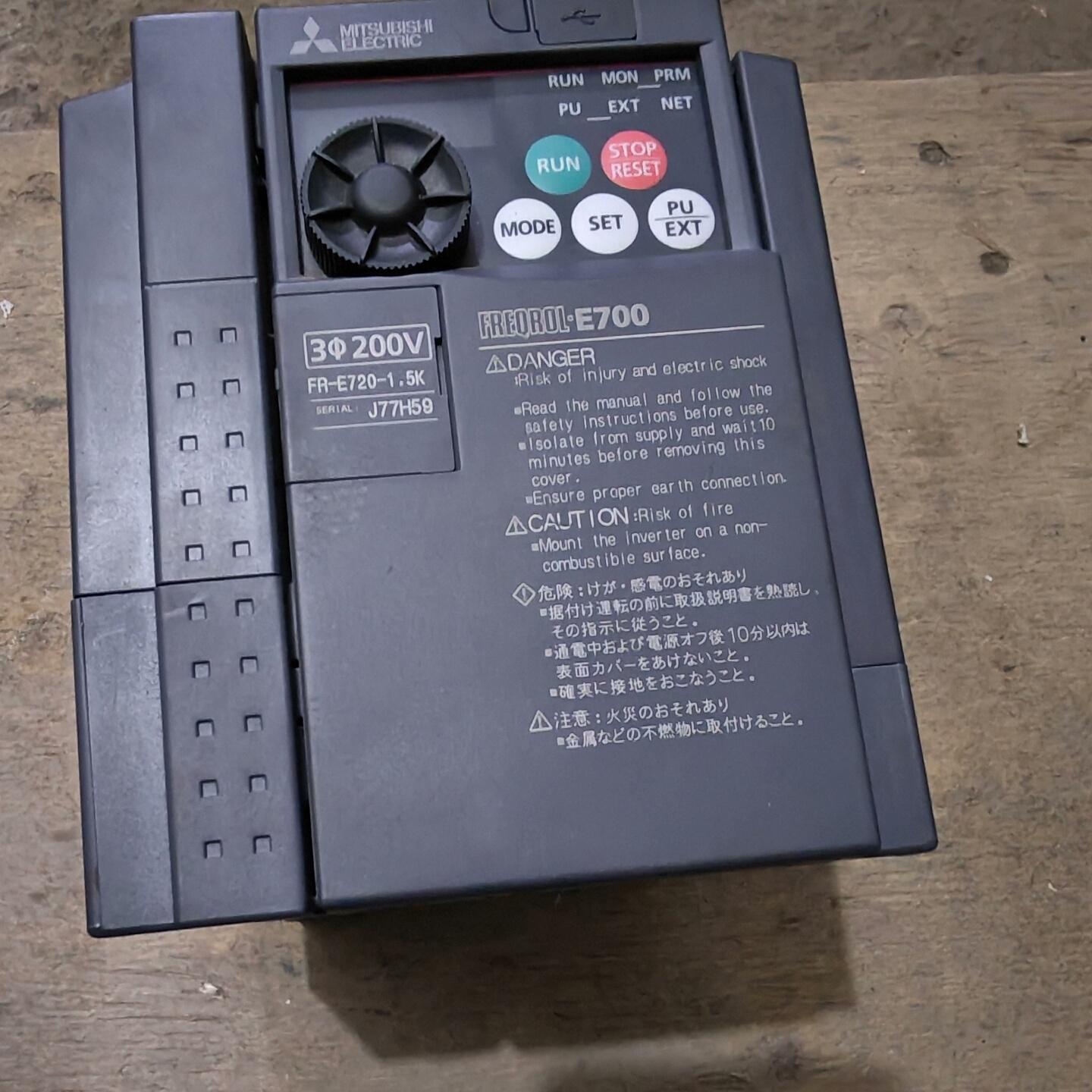 FR-E720-1.5K变频器九成新 功能包好 就