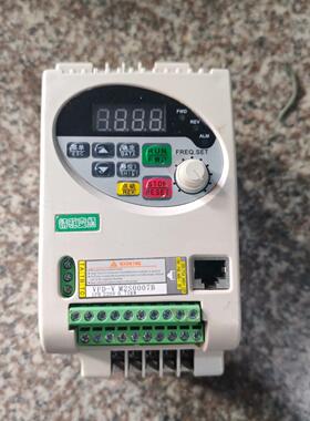 精驱变频器：VFD-V M2S007B