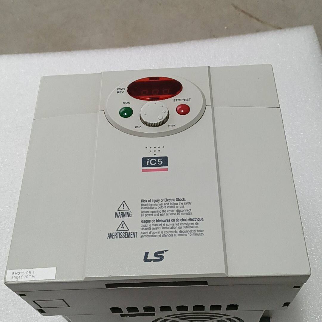 LS变频器SV015iC5-1、220V1.5KW 实物拍摄