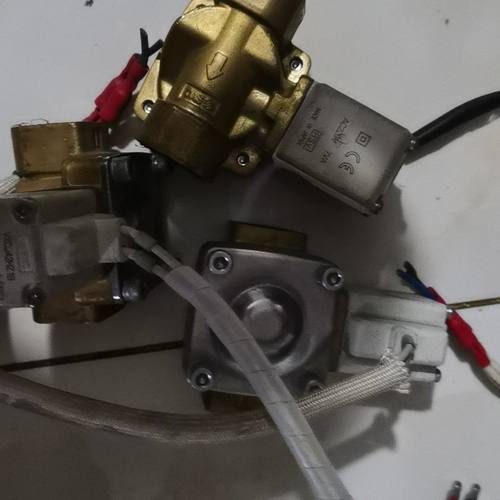 SMC电磁阀 VXD242HZ1B 拆机需要的联系售出不