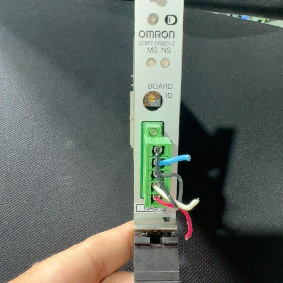 工控板3G8F7-DRM21-2 。板子成色不