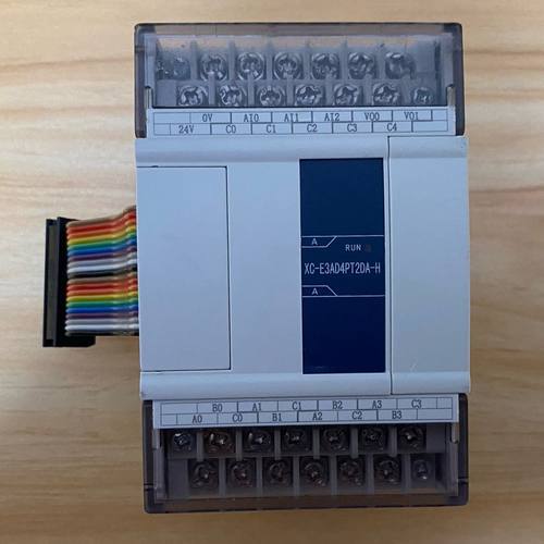 PLC模块 型号XC-E3AD4PT2DA-H 功能完好