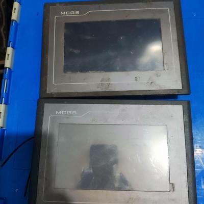 昆仑通态触摸屏     TPC7062TD(KT)   两个