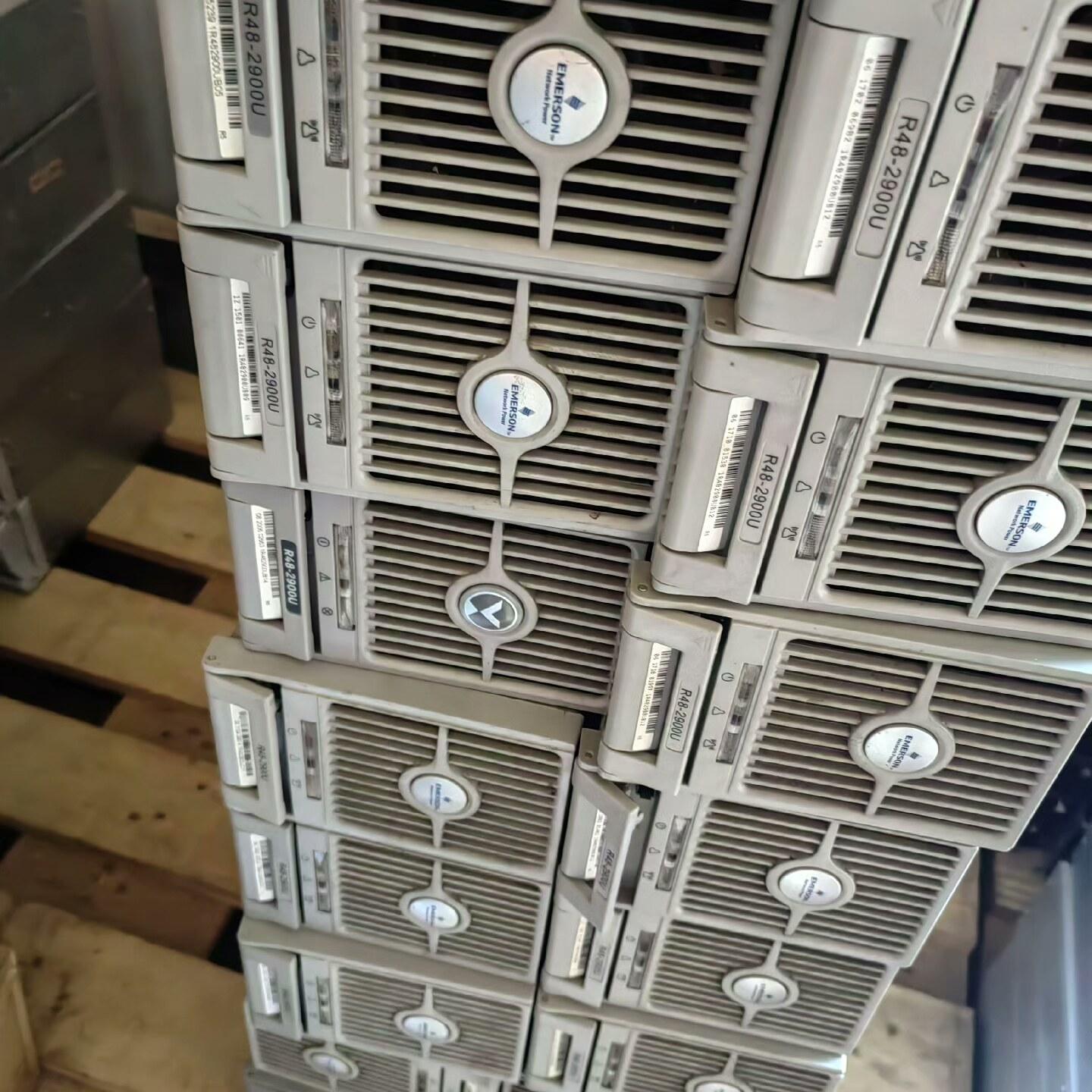 出售艾默生维蒂R48-2900U电源模块现货几百台