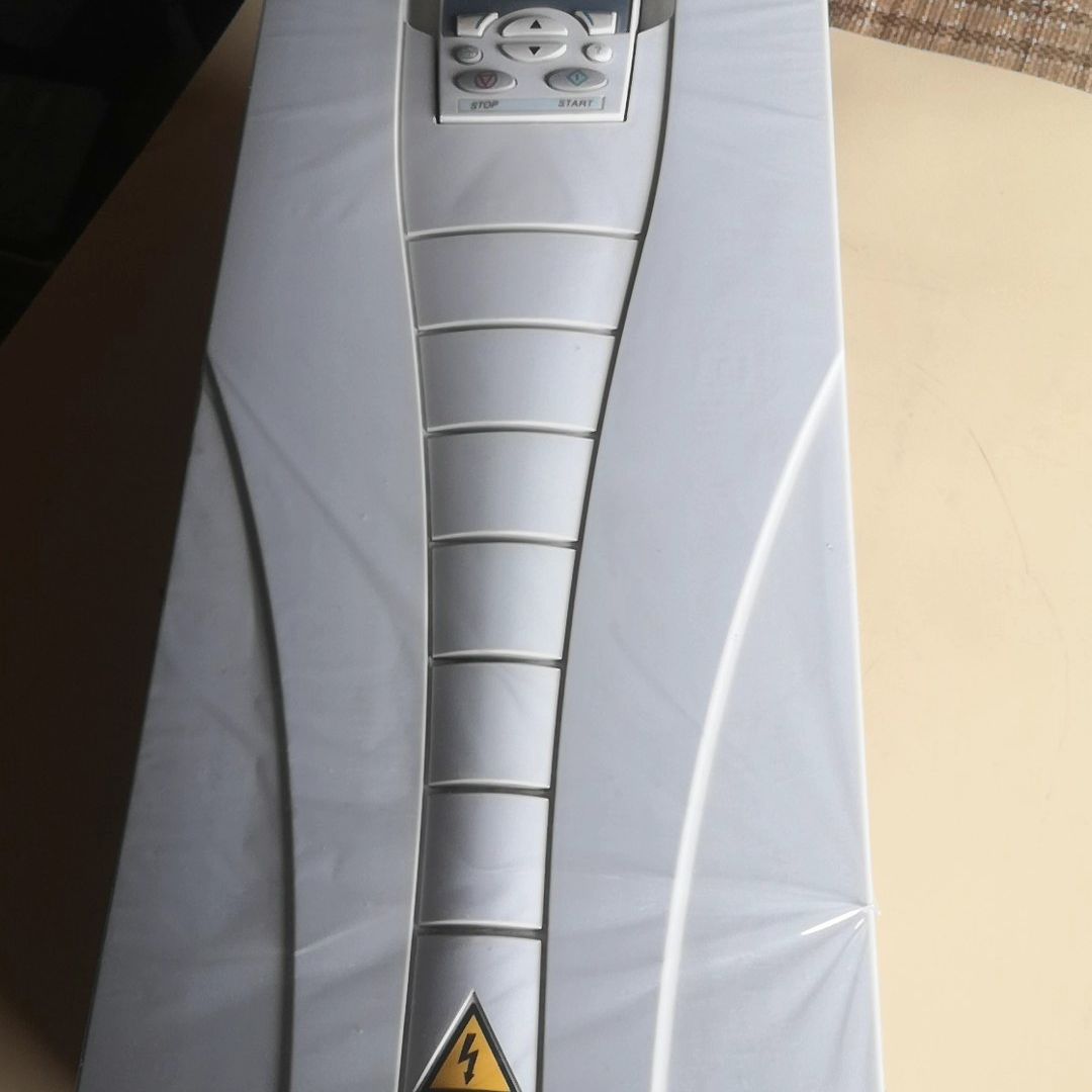 变频器ACS550-10-031A-4