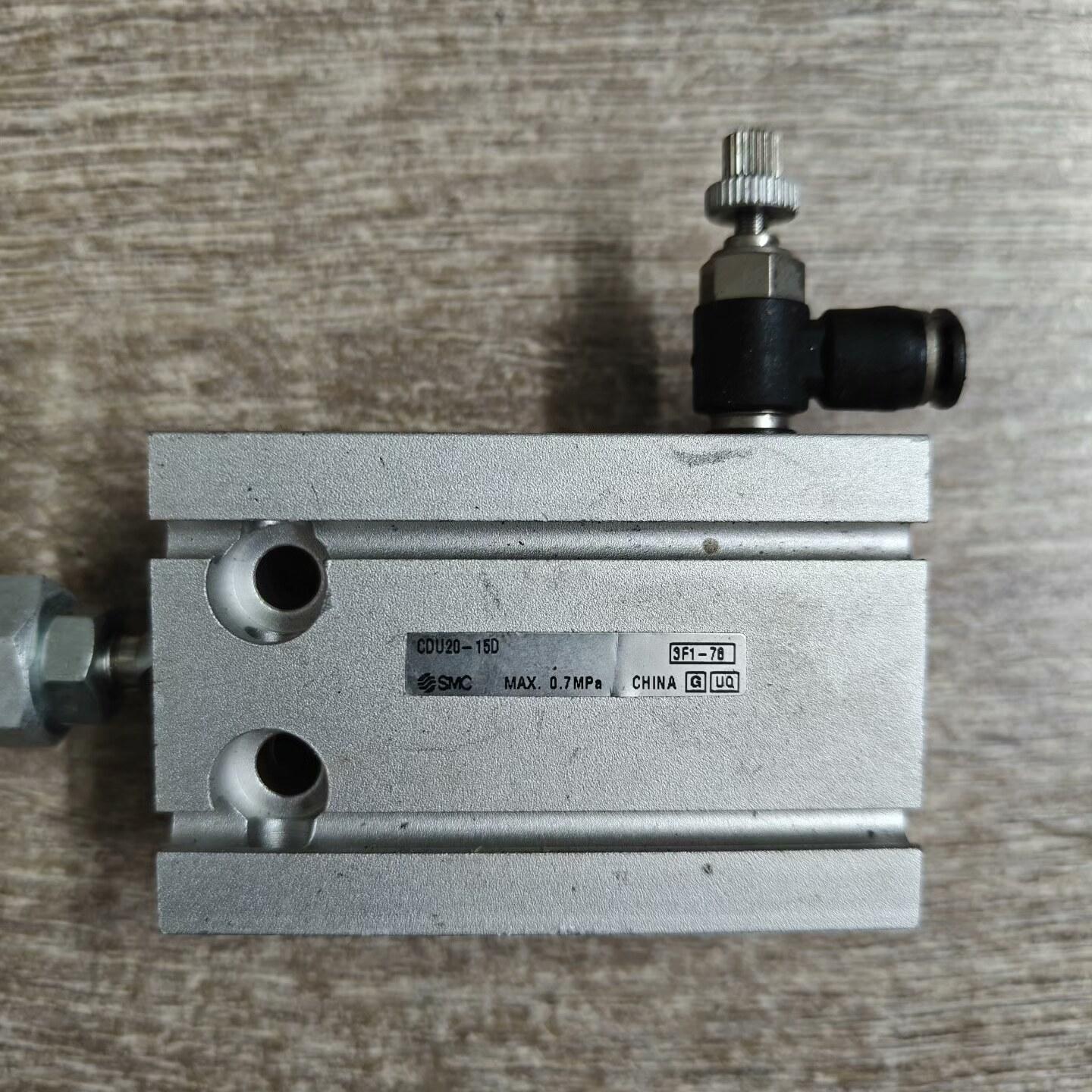 CDU20-15D气缸 拆机品 成色新 大压力0