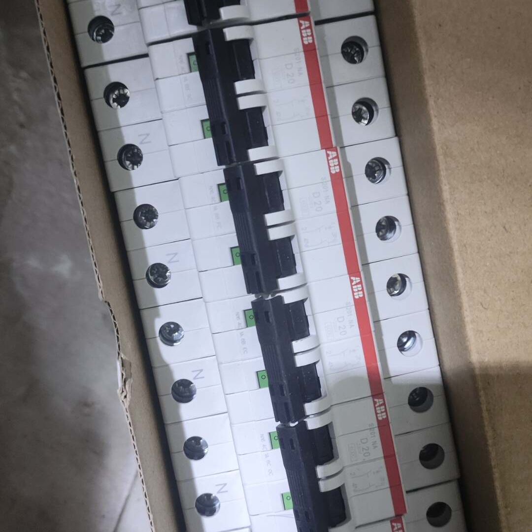 断路器S201-NA 2P D20A 。适