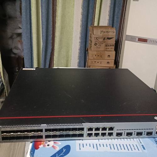 S5335-S32ST4X组合配置(24个千兆SFP 8个1