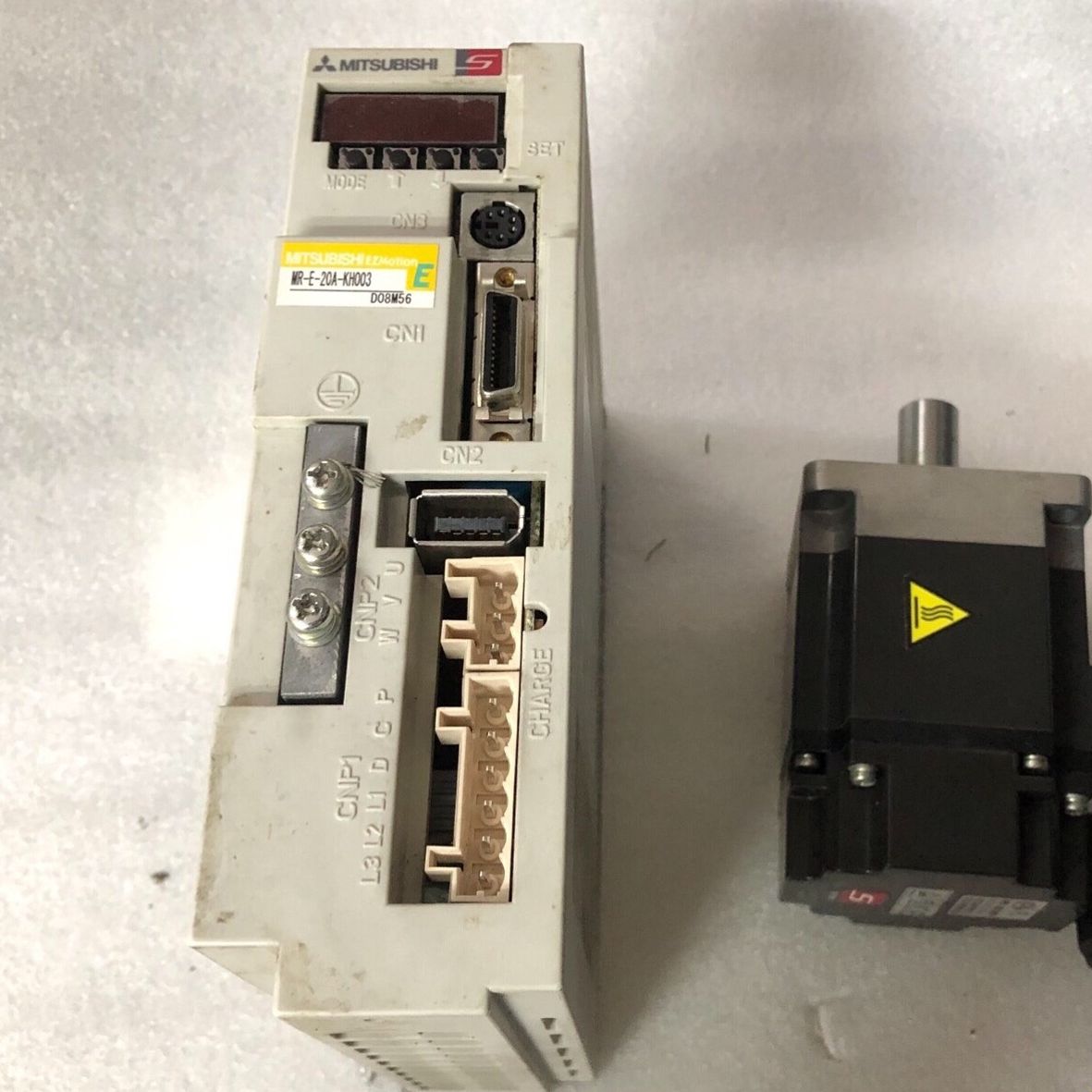 200伺服电机HF-KE23JW1-S100  成色