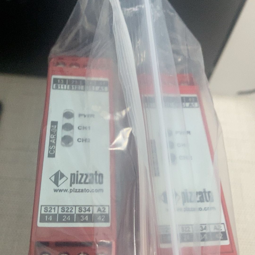 Pizzato CS AR-04M024 几乎
