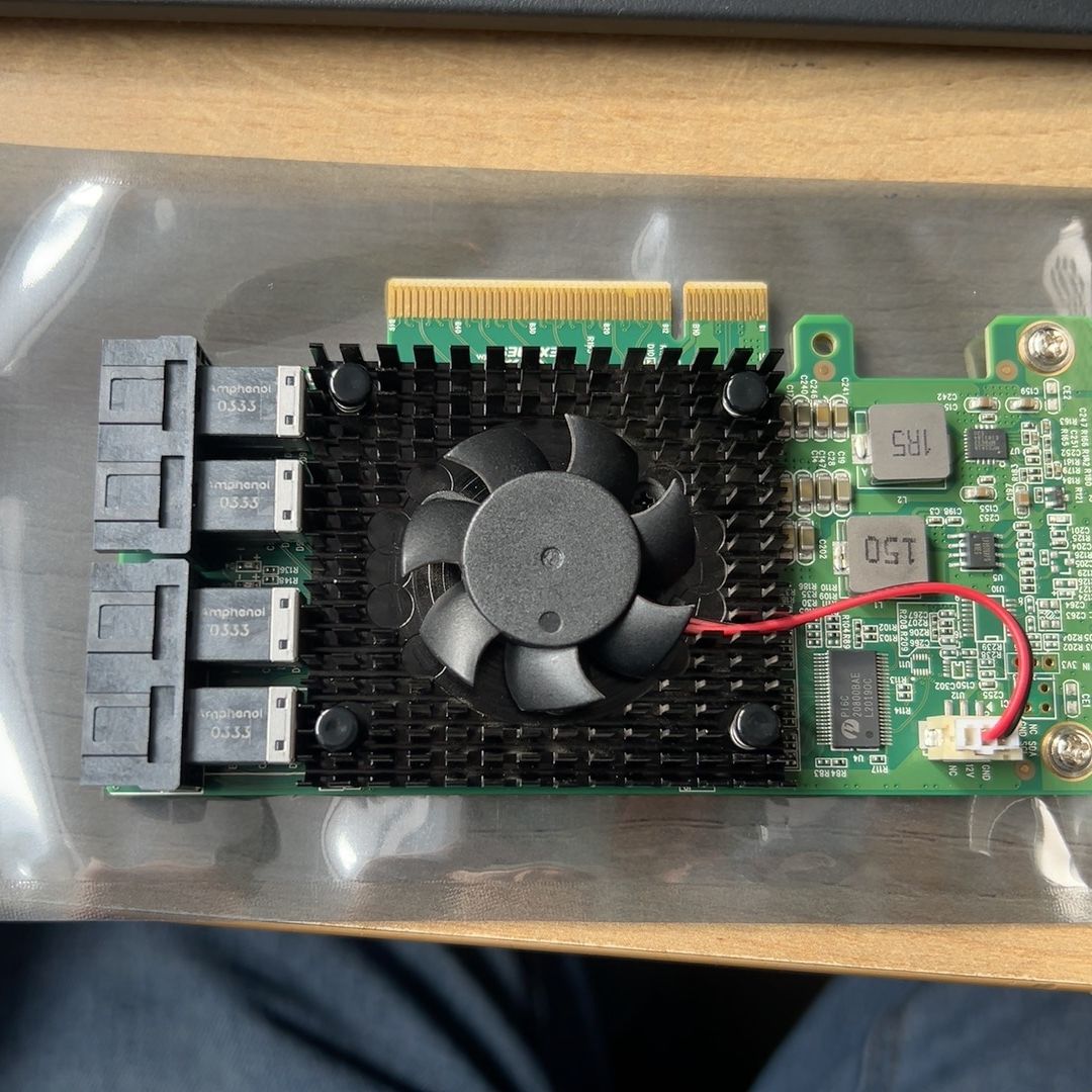 四口U2转PCIEx8 plx8447芯片 硬盘转接卡