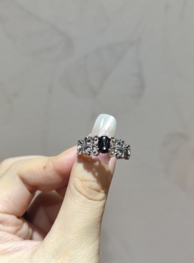 2025新品小众蕾丝款个性天然金运石钛钢托指环开口可调节戒指饰品