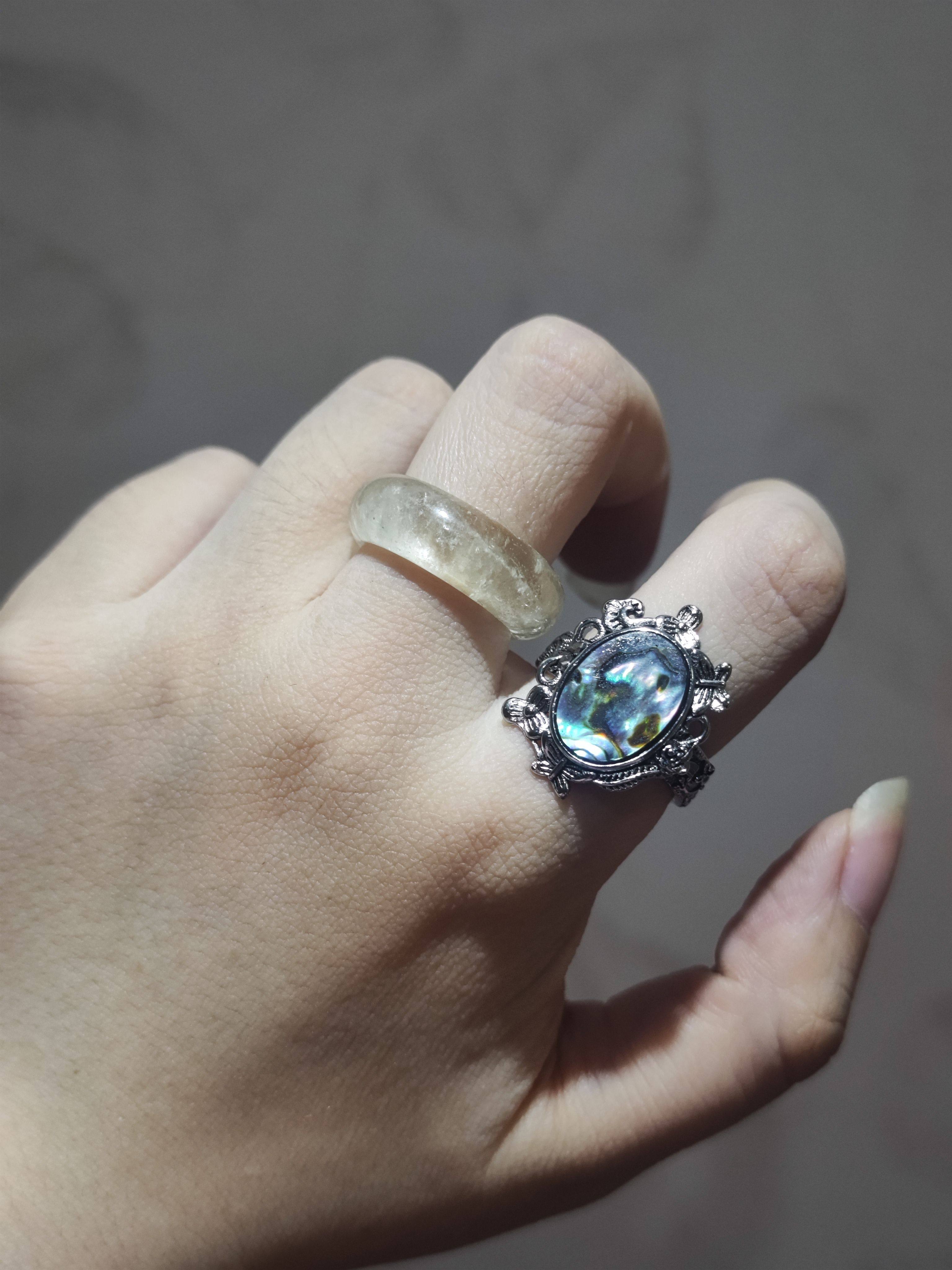 2025新品小众轻奢复古繁花托彩贝大颗粒开口调节戒指饰品礼物