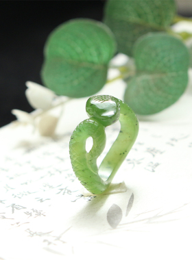 和田玉碧玉灵蛇戒指手工精雕原创苹果绿生肖蛇指环女士18mm蛇戒